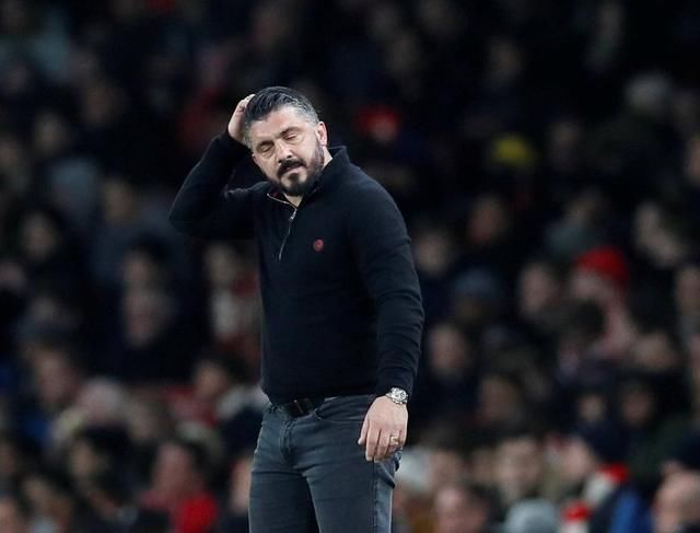 致著称的裁 致著称的裁