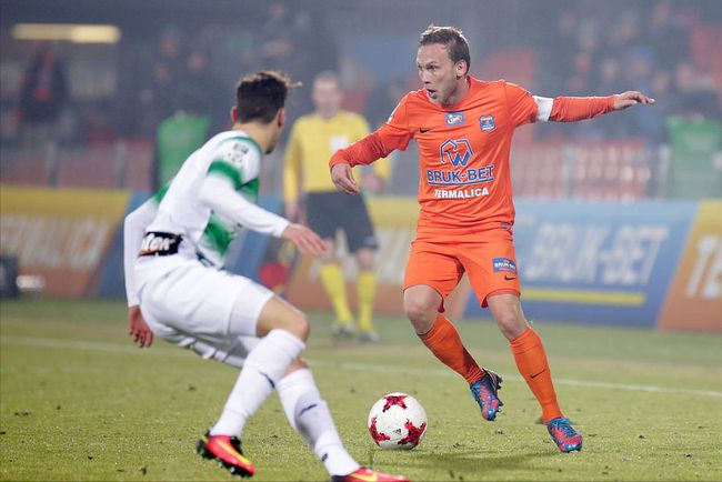 他的传奇故 他的传奇故