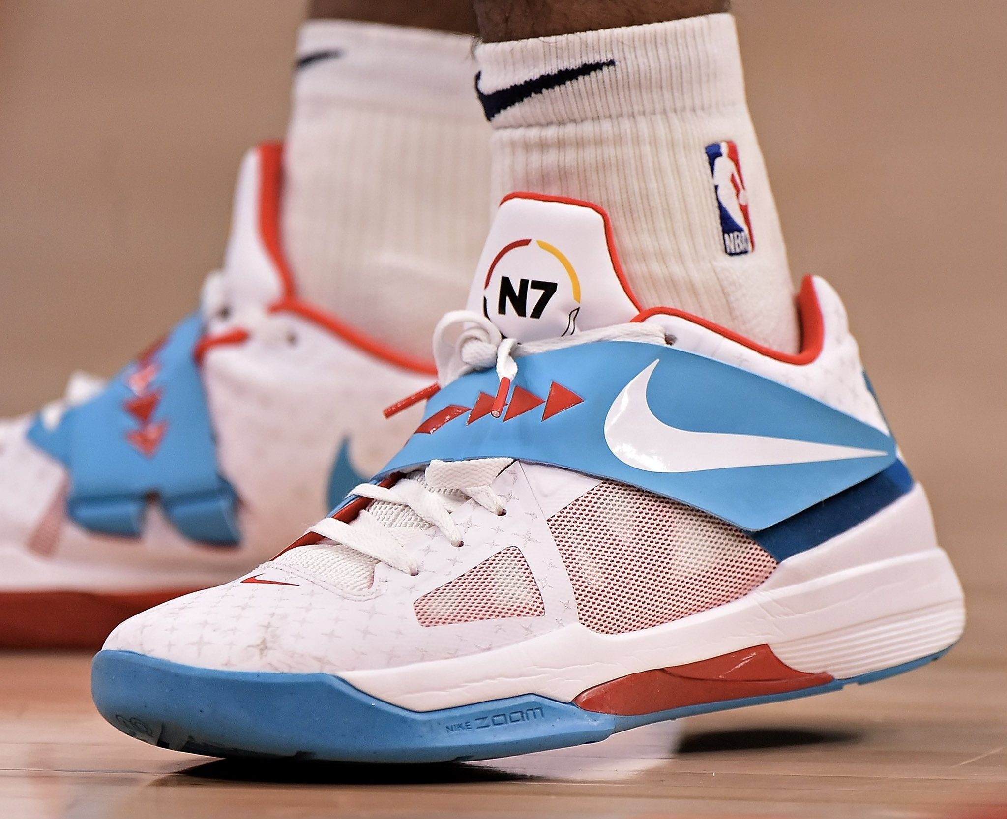 来的中路人 来的中路人